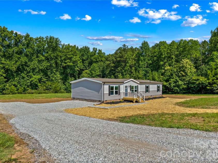 1080 Memorial Highway, Harmony, NC 28634.  MLS# CAR4404711, YatesRealty ID 42593. 