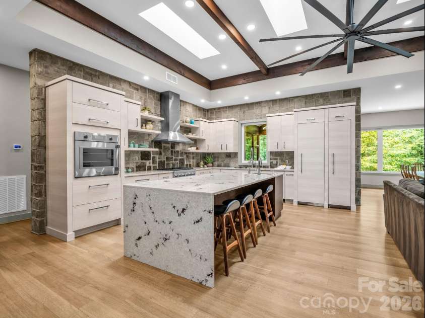 55 Pheasant Branch Court, Hendersonville, NC 28739.  MLS# CAR4406624, YatesRealty ID 42595. 