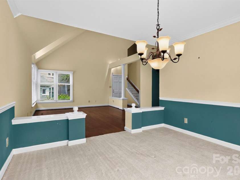10316 Johns Towne Drive, Charlotte, NC 28210.  MLS# CAR4378149, YatesRealty ID 42598. Dining area