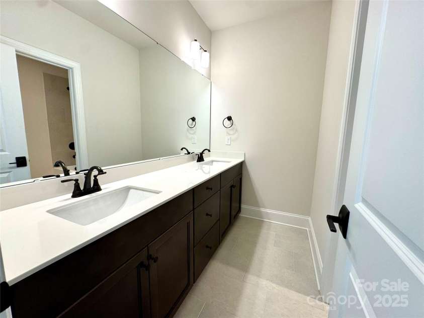 125 Crestview Lane, Troutman, NC 28166.  MLS# CAR4281585, YatesRealty ID 426. 