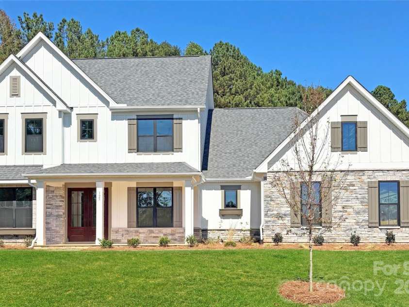 125 Crestview Lane, Troutman, NC 28166.  MLS# CAR4281585, YatesRealty ID 426. 