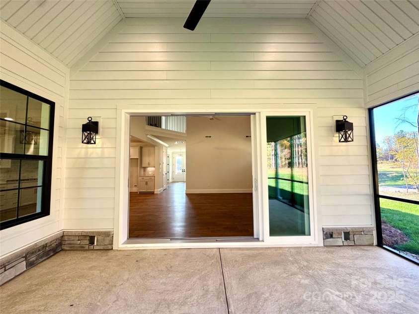 125 Crestview Lane, Troutman, NC 28166.  MLS# CAR4281585, YatesRealty ID 426. 