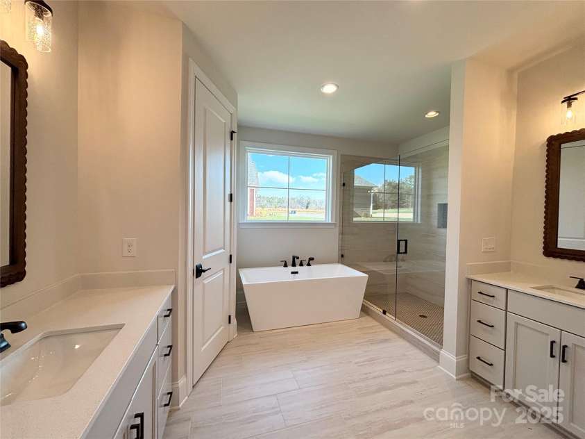 125 Crestview Lane, Troutman, NC 28166.  MLS# CAR4281585, YatesRealty ID 426. 