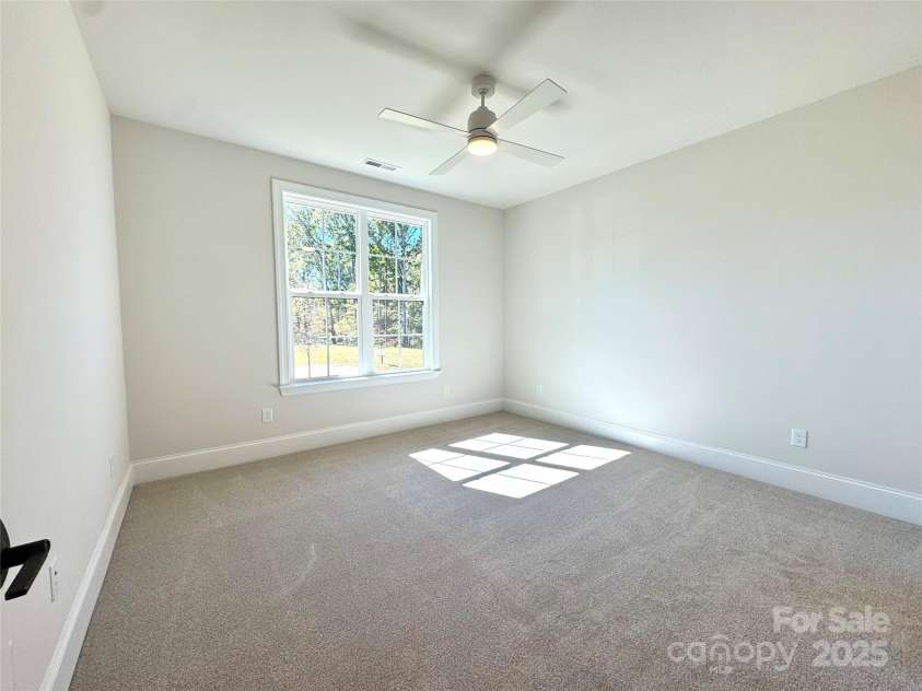 125 Crestview Lane, Troutman, NC 28166.  MLS# CAR4281585, YatesRealty ID 426. 