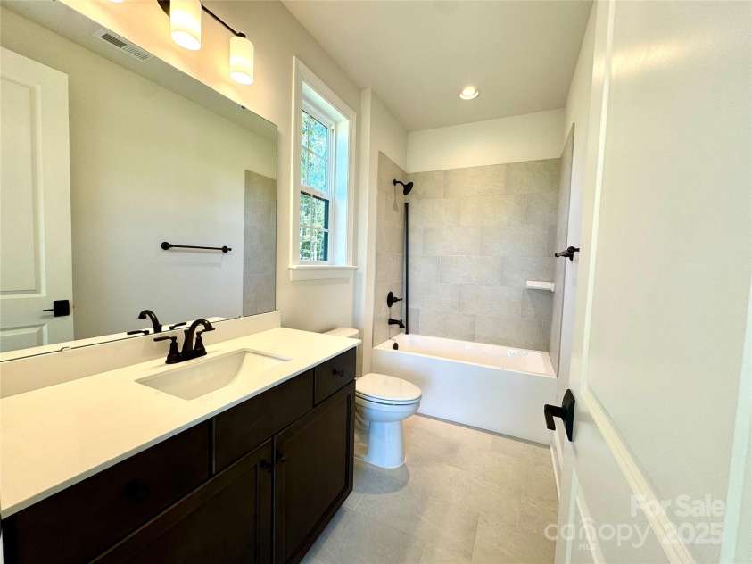 125 Crestview Lane, Troutman, NC 28166.  MLS# CAR4281585, YatesRealty ID 426. 