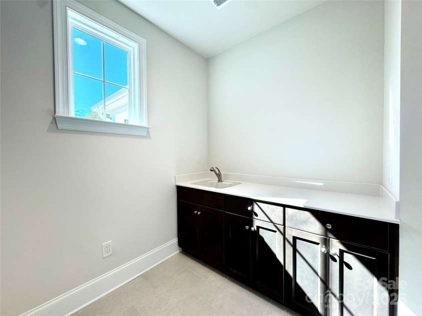 125 Crestview Lane, Troutman, NC 28166.  MLS# CAR4281585, YatesRealty ID 426. 