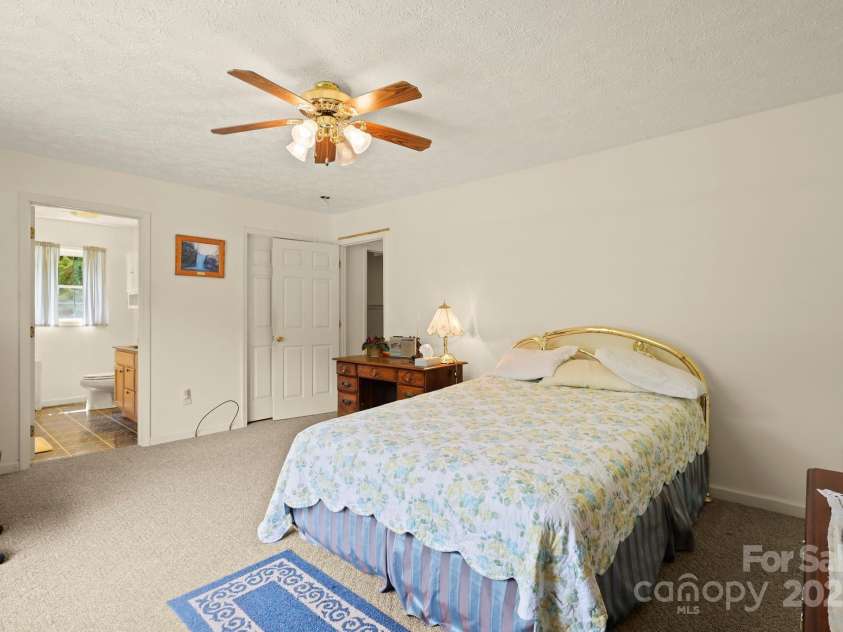 31 Barlow Road, Elk Park, NC 28622.  MLS# CAR4312999, YatesRealty ID 426. 