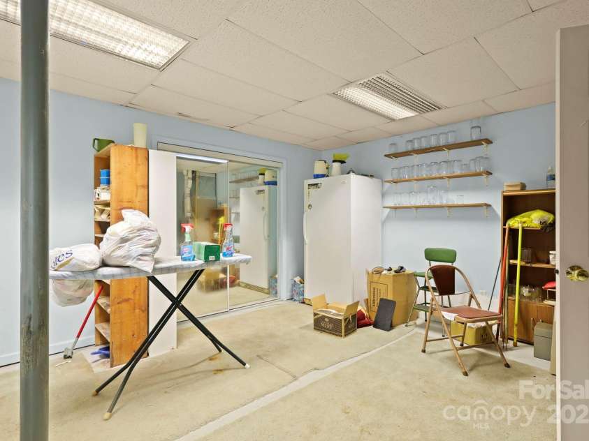 31 Barlow Road, Elk Park, NC 28622.  MLS# CAR4312999, YatesRealty ID 426. 