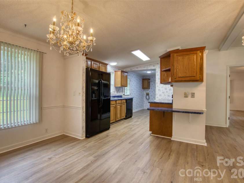 150 Orindawood Road, McConnells, SC 29726.  MLS# CAR4333336, YatesRealty ID 4260. Breakfast Nook and Kitchen