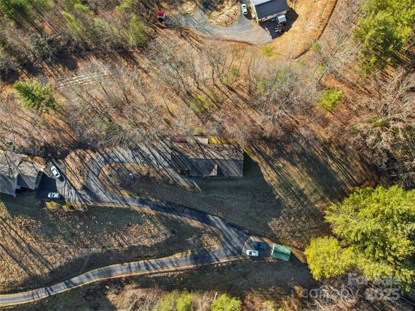543 Hardscrabble Road, Burnsville, NC 28714.  MLS# CAR4215935, YatesRealty ID 4260. 