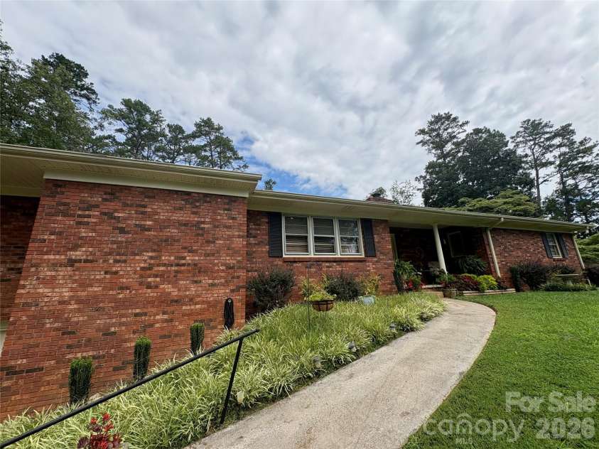 11 Thornberry Drive, Alexander, NC 28701.  MLS# CAR4412577, YatesRealty ID 42601. 