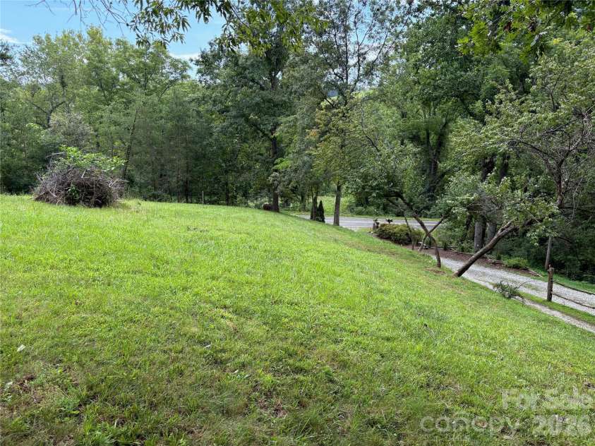 11 Thornberry Drive, Alexander, NC 28701.  MLS# CAR4412577, YatesRealty ID 42601. 