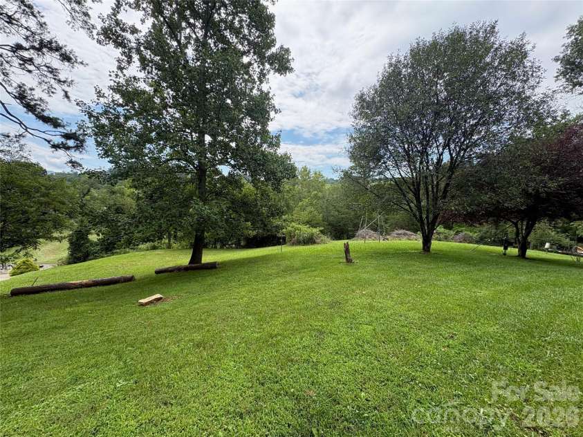 11 Thornberry Drive, Alexander, NC 28701.  MLS# CAR4412577, YatesRealty ID 42601. 