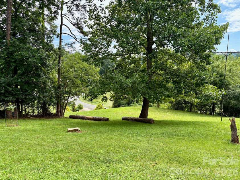 11 Thornberry Drive, Alexander, NC 28701.  MLS# CAR4412577, YatesRealty ID 42601. 