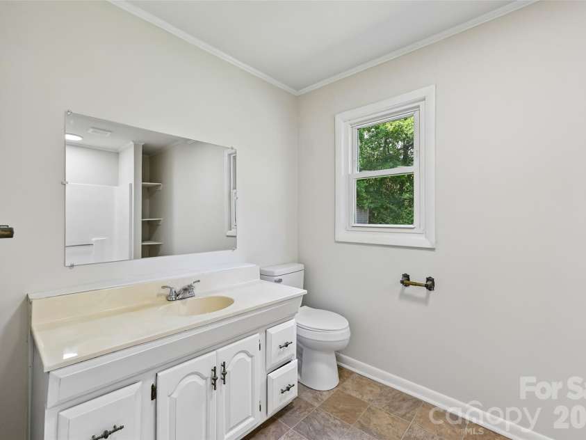 1001 Allison Drive, Shelby, NC 28150.  MLS# CAR4412560, YatesRealty ID 42602. 