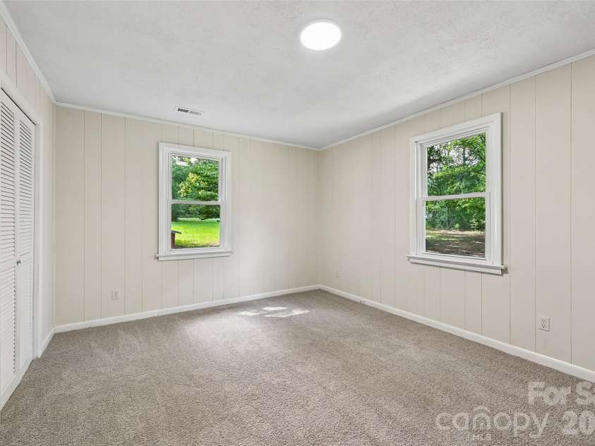 1001 Allison Drive, Shelby, NC 28150.  MLS# CAR4412560, YatesRealty ID 42602. 