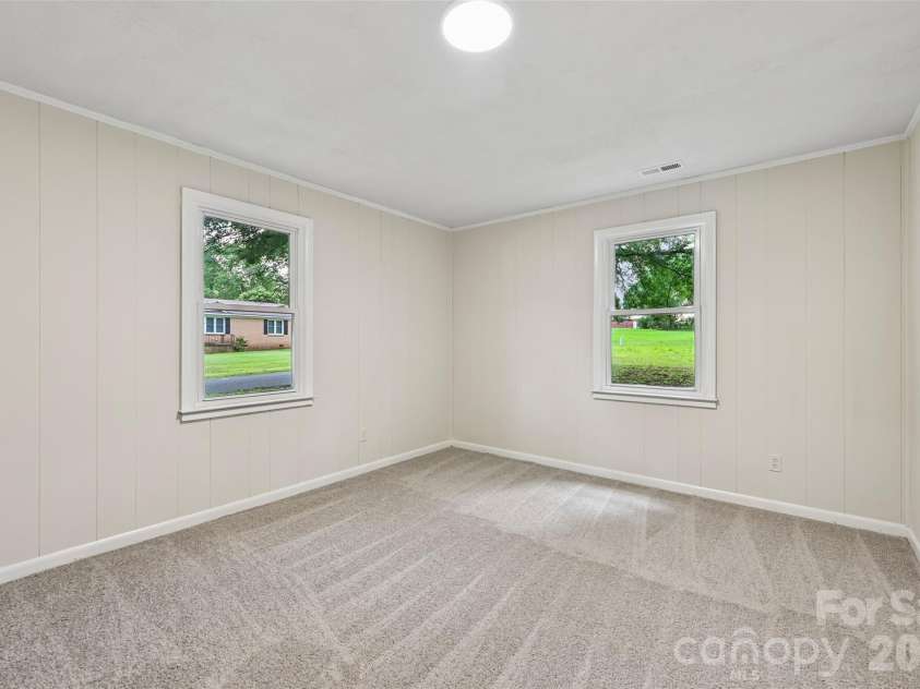 1001 Allison Drive, Shelby, NC 28150.  MLS# CAR4412560, YatesRealty ID 42602. 