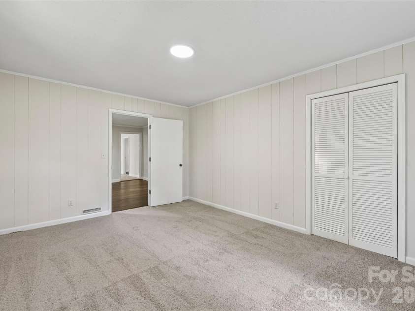 1001 Allison Drive, Shelby, NC 28150.  MLS# CAR4412560, YatesRealty ID 42602. 