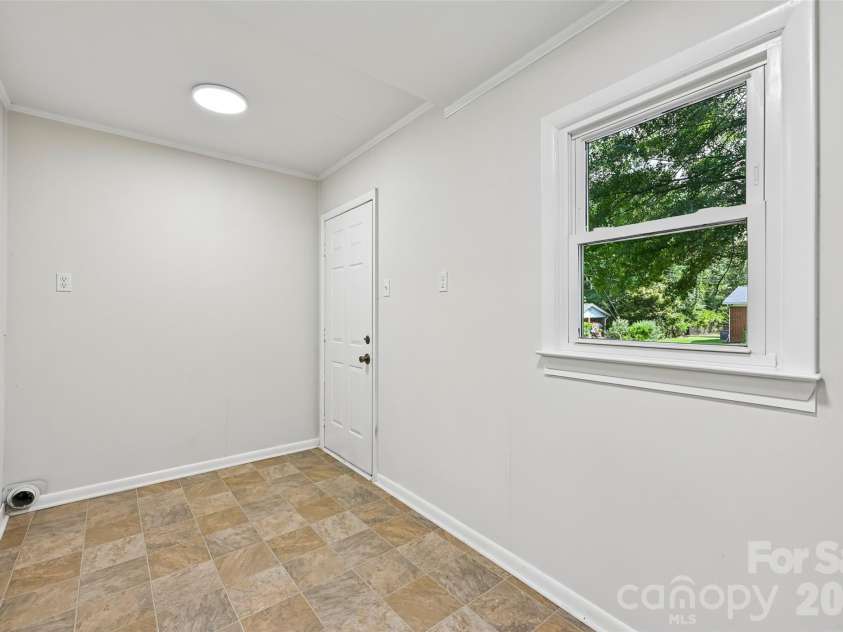 1001 Allison Drive, Shelby, NC 28150.  MLS# CAR4412560, YatesRealty ID 42602. 