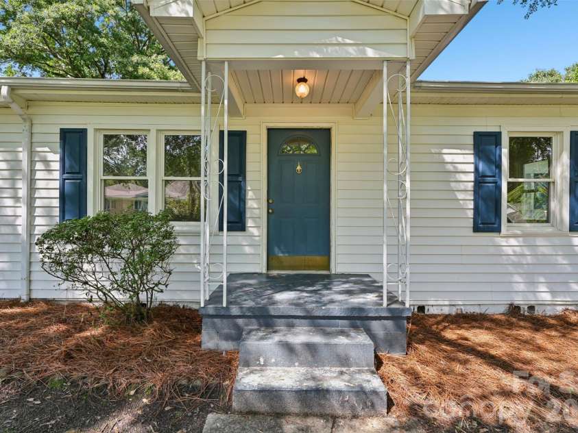 1001 Allison Drive, Shelby, NC 28150.  MLS# CAR4412560, YatesRealty ID 42602. 