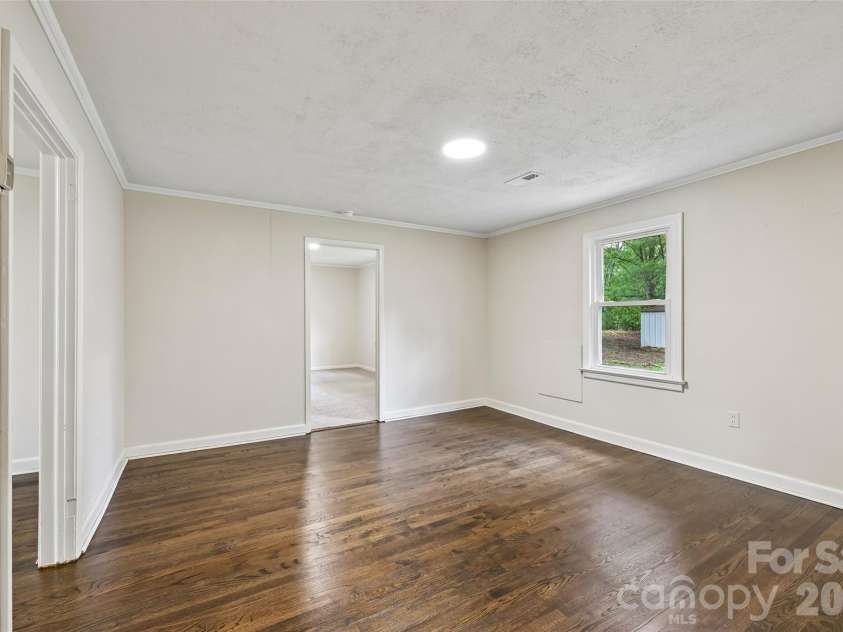 1001 Allison Drive, Shelby, NC 28150.  MLS# CAR4412560, YatesRealty ID 42602. 