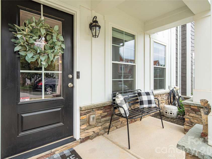 30 Walnut Springs Drive, Asheville, NC 28804.  MLS# CAR4411340, YatesRealty ID 42604. 