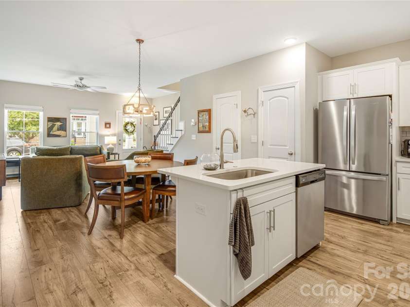 30 Walnut Springs Drive, Asheville, NC 28804.  MLS# CAR4411340, YatesRealty ID 42604. 