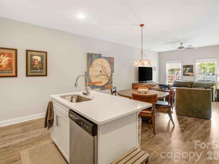 30 Walnut Springs Drive, Asheville, NC 28804.  MLS# CAR4411340, YatesRealty ID 42604. 