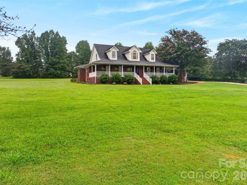 1510 Green River Road, Gaffney, SC 29341.  MLS# CAR4412301, YatesRealty ID 42605. 