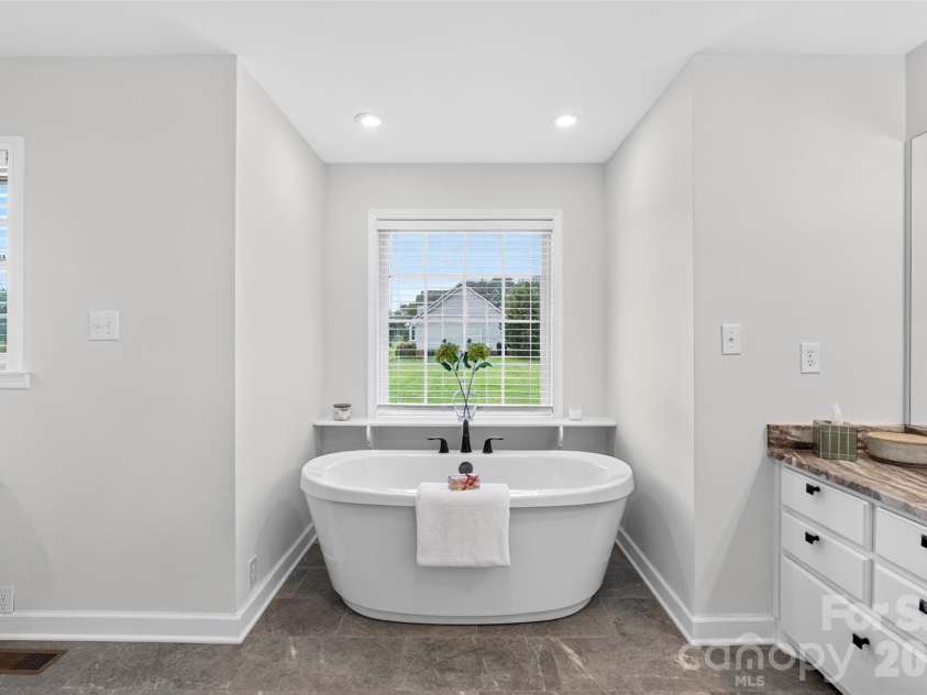 1510 Green River Road, Gaffney, SC 29341.  MLS# CAR4412301, YatesRealty ID 42605. 