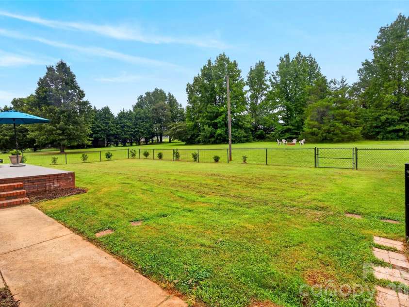 1510 Green River Road, Gaffney, SC 29341.  MLS# CAR4412301, YatesRealty ID 42605. 