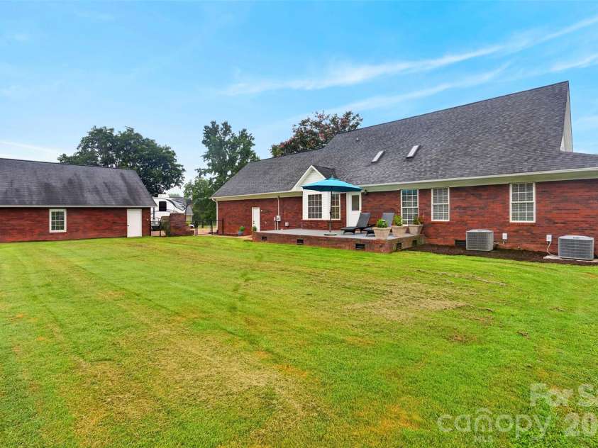 1510 Green River Road, Gaffney, SC 29341.  MLS# CAR4412301, YatesRealty ID 42605. 