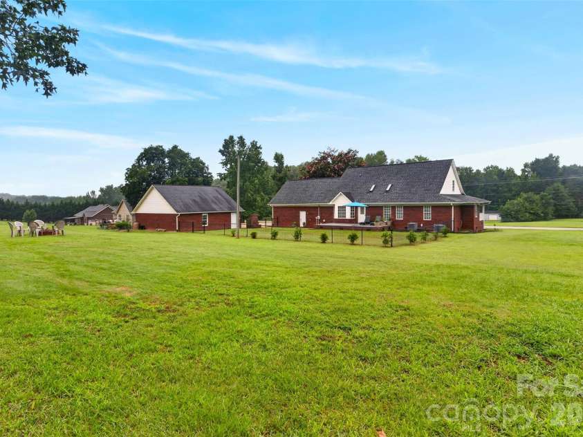 1510 Green River Road, Gaffney, SC 29341.  MLS# CAR4412301, YatesRealty ID 42605. 