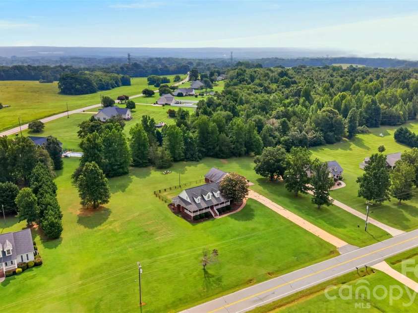 1510 Green River Road, Gaffney, SC 29341.  MLS# CAR4412301, YatesRealty ID 42605. 