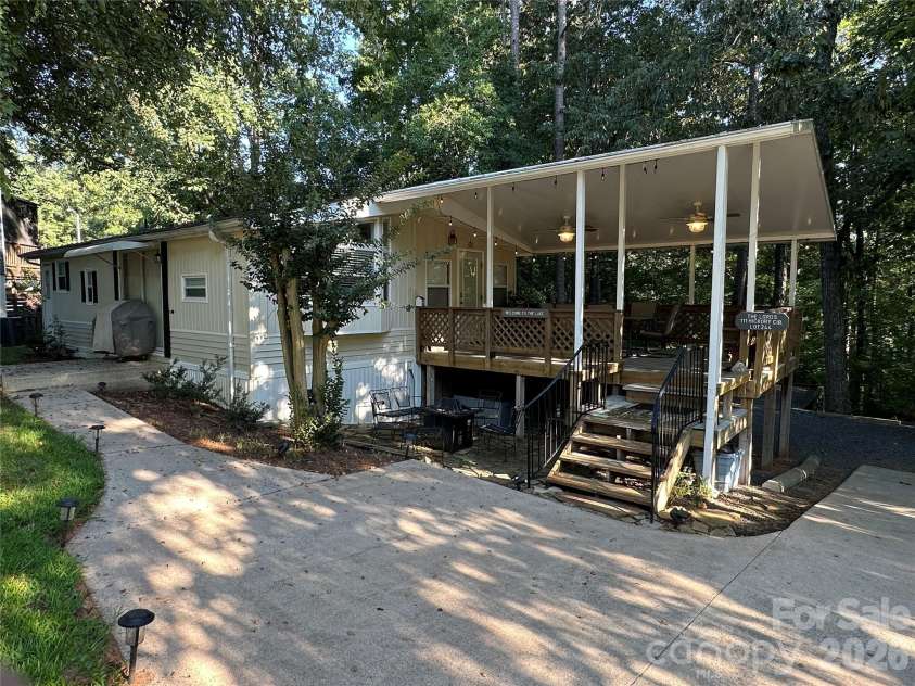 111 Hickory Circle, New London, NC 28127.  MLS# CAR4410881, YatesRealty ID 42607. 