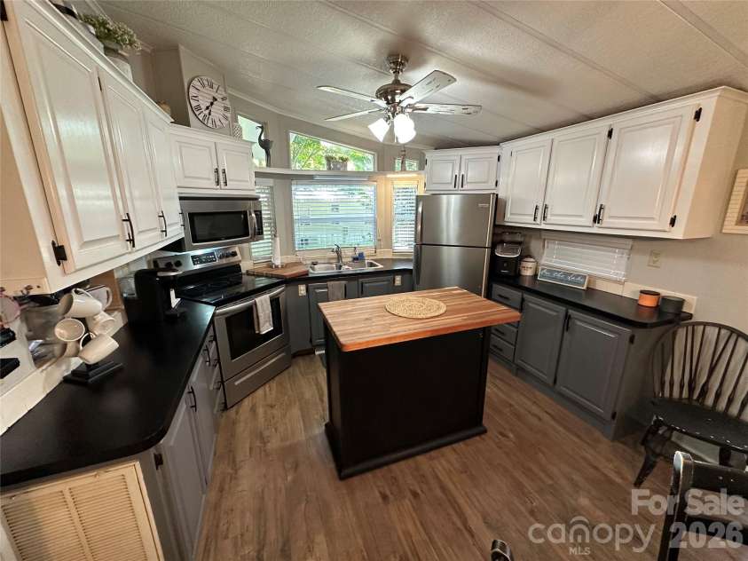 111 Hickory Circle, New London, NC 28127.  MLS# CAR4410881, YatesRealty ID 42607. 