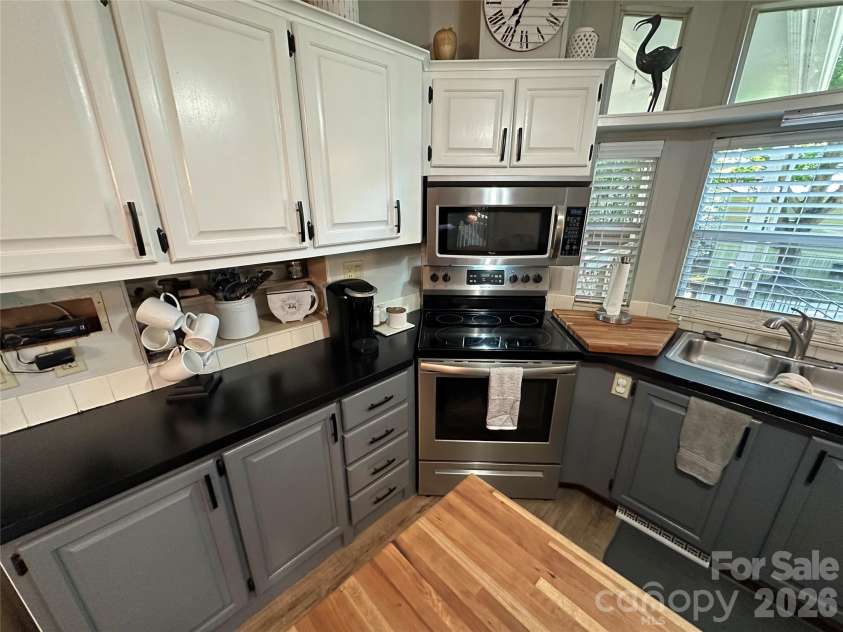 111 Hickory Circle, New London, NC 28127.  MLS# CAR4410881, YatesRealty ID 42607. 