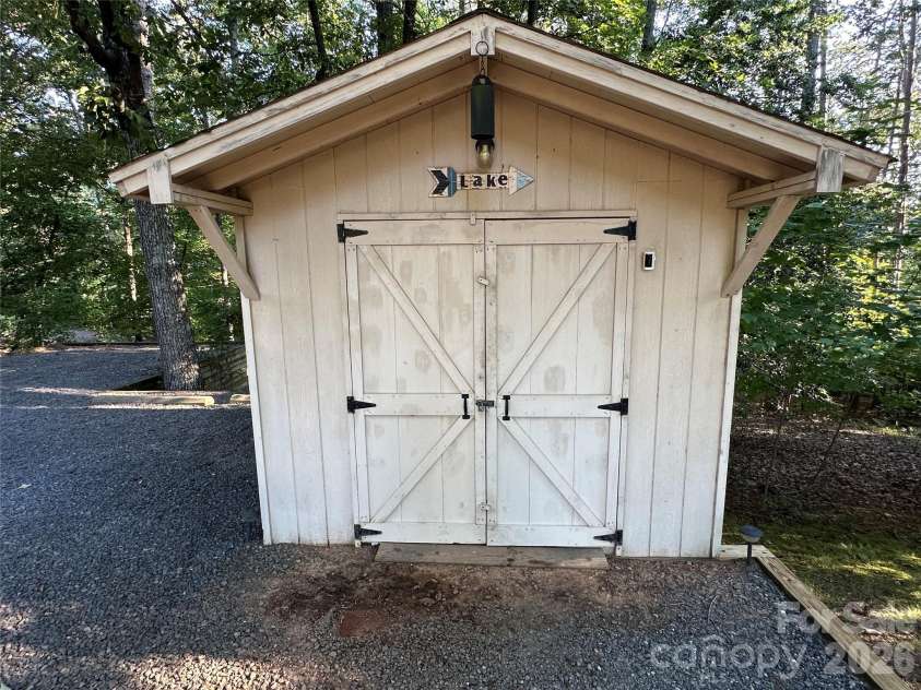 111 Hickory Circle, New London, NC 28127.  MLS# CAR4410881, YatesRealty ID 42607. 