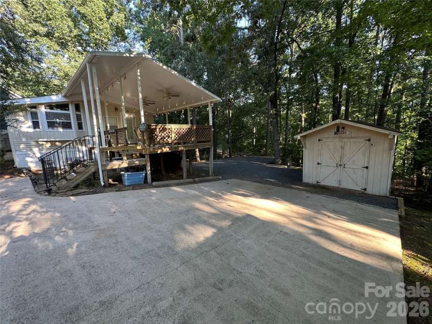 111 Hickory Circle, New London, NC 28127.  MLS# CAR4410881, YatesRealty ID 42607. 