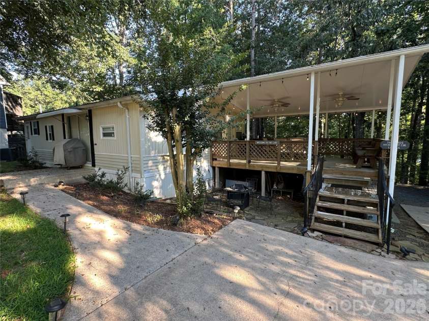 111 Hickory Circle, New London, NC 28127.  MLS# CAR4410881, YatesRealty ID 42607. 