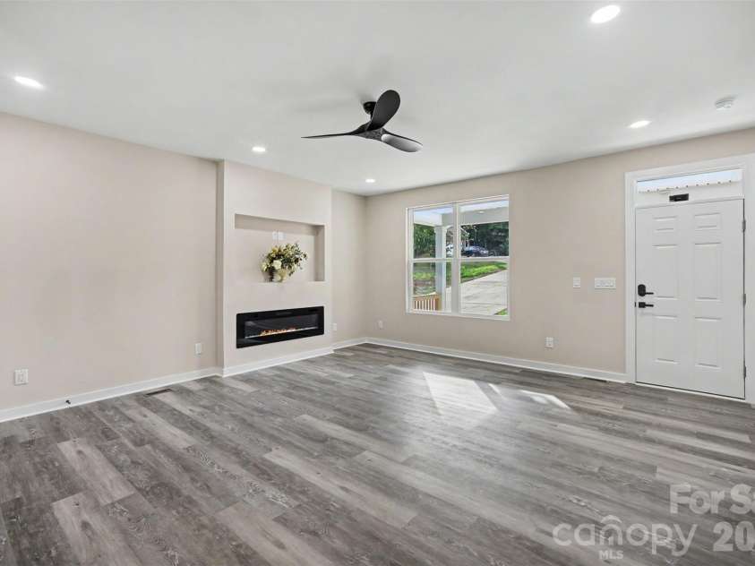 5200 Morning Dove Court, Gastonia, NC 28052.  MLS# CAR4414825, YatesRealty ID 42608. 