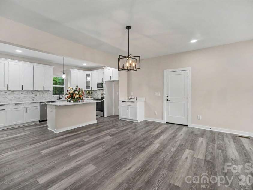 5200 Morning Dove Court, Gastonia, NC 28052.  MLS# CAR4414825, YatesRealty ID 42608. 