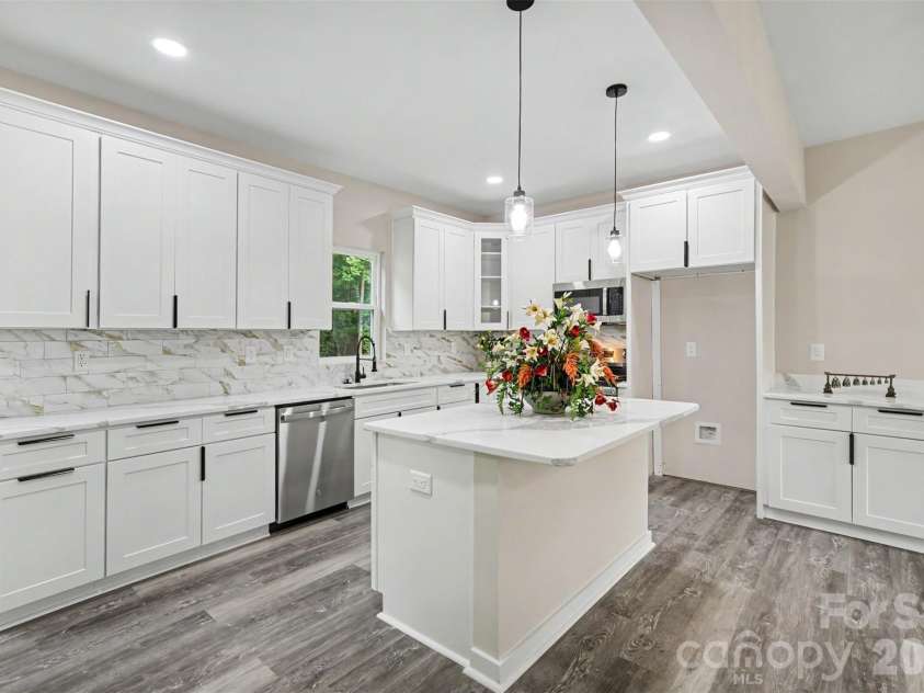 5200 Morning Dove Court, Gastonia, NC 28052.  MLS# CAR4414825, YatesRealty ID 42608. 
