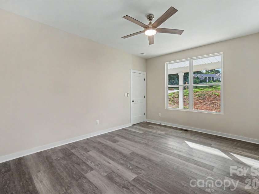 5200 Morning Dove Court, Gastonia, NC 28052.  MLS# CAR4414825, YatesRealty ID 42608. 