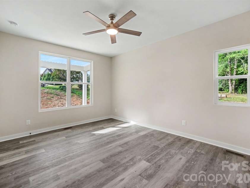 5200 Morning Dove Court, Gastonia, NC 28052.  MLS# CAR4414825, YatesRealty ID 42608. 