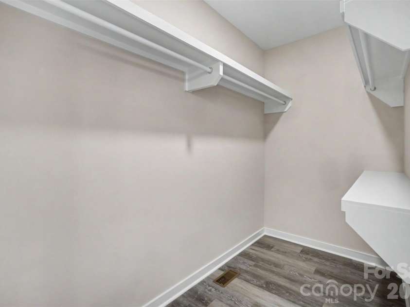 5200 Morning Dove Court, Gastonia, NC 28052.  MLS# CAR4414825, YatesRealty ID 42608. 