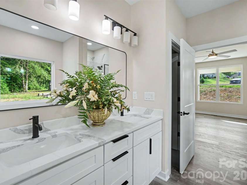 5200 Morning Dove Court, Gastonia, NC 28052.  MLS# CAR4414825, YatesRealty ID 42608. 