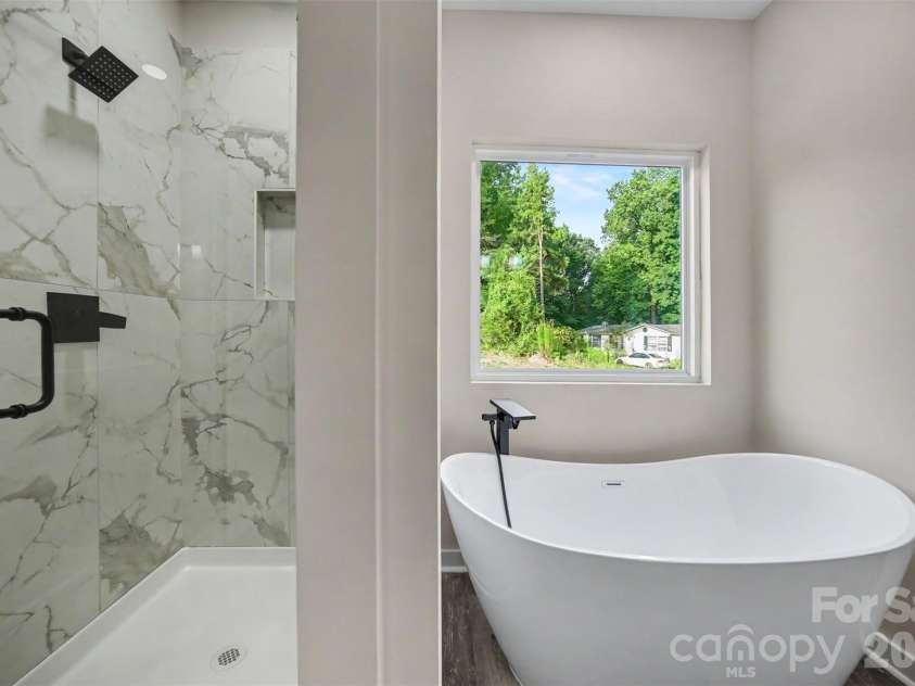 5200 Morning Dove Court, Gastonia, NC 28052.  MLS# CAR4414825, YatesRealty ID 42608. 