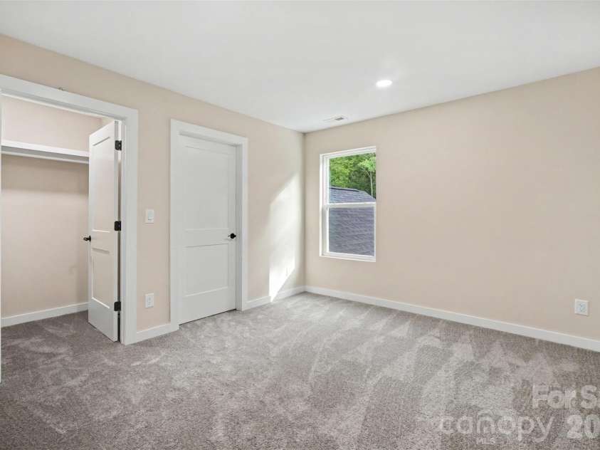 5200 Morning Dove Court, Gastonia, NC 28052.  MLS# CAR4414825, YatesRealty ID 42608. 