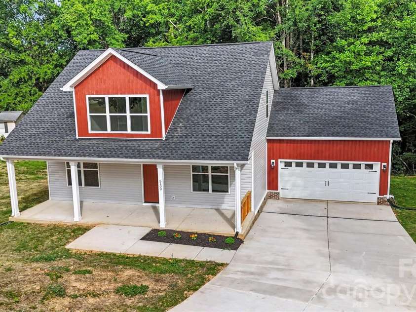 5200 Morning Dove Court, Gastonia, NC 28052.  MLS# CAR4414825, YatesRealty ID 42608. 
